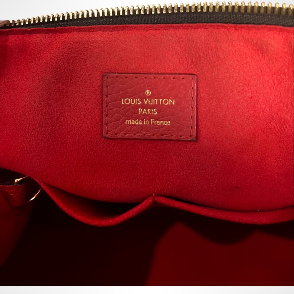 Louis Vuitton Monogram Shoulder Bag in Brown and Red - Picture 6 of 7